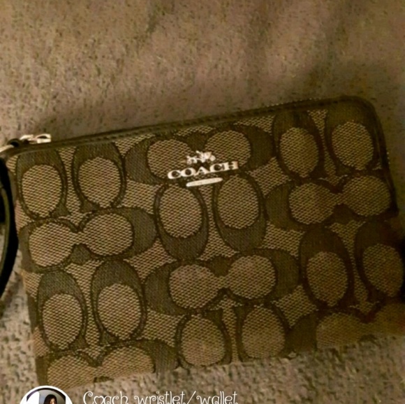 Coach Wristlet - Picture 1 of 1